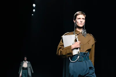Look 3